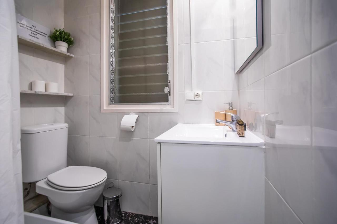 31Abpar1110 - Mediterranean Style Apartment Барселона Екстер'єр фото