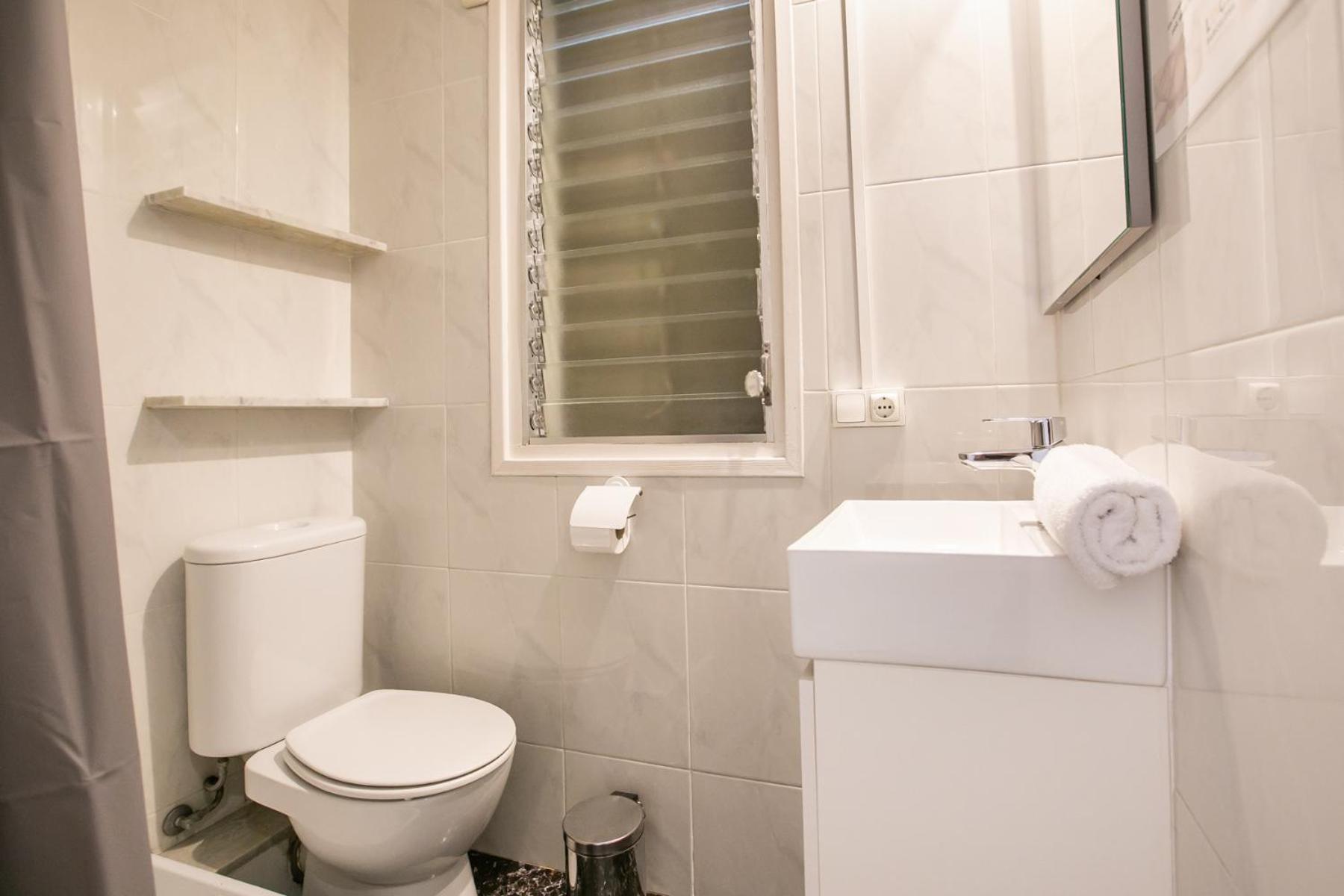 31Abpar1110 - Mediterranean Style Apartment Барселона Екстер'єр фото